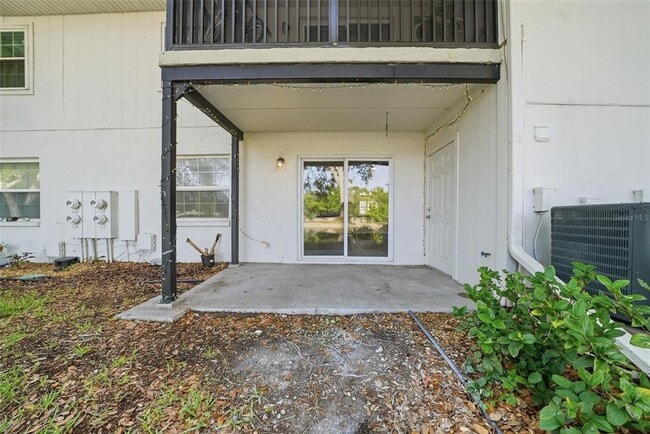Building Photo - 3821 N Oak Dr