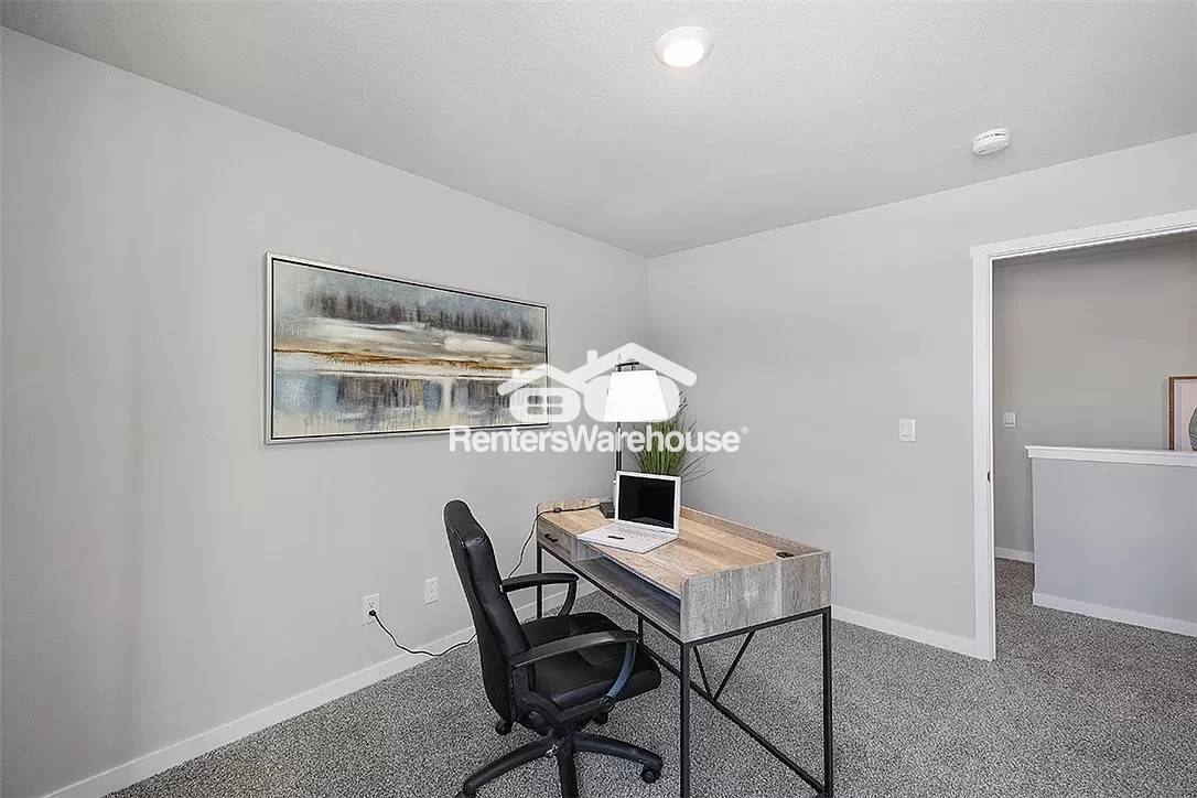 Building Photo - 2124 Bugge Dr