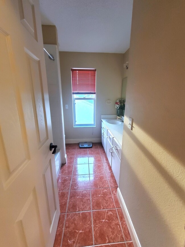 Building Photo - 1104 Plover Pl