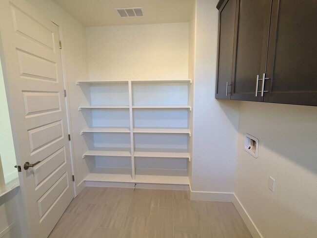 Building Photo - BEAUTIFUL BRAND NEW "NEXT-GEN" HOME W/ SOLAR & SIERRA VIEWS!!