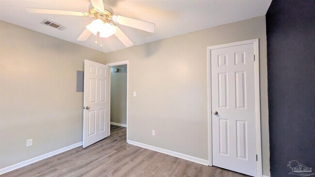 Building Photo - 3212 Cornell Dr