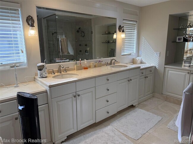 Building Photo - 3958 Winterset Ct