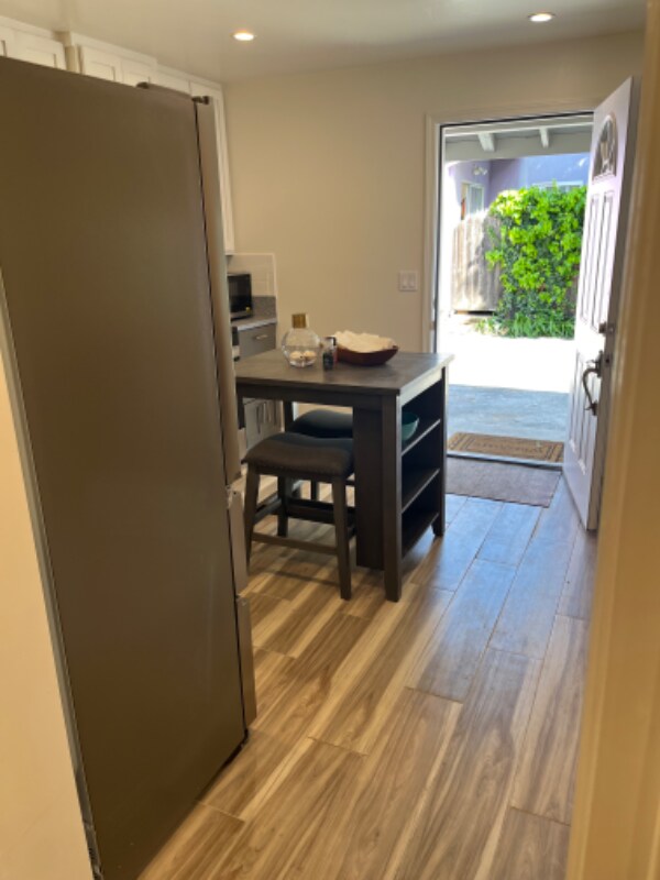 Building Photo - 6891 Pasado Rd