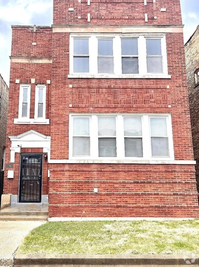 Building Photo - 7742 S Carpenter St