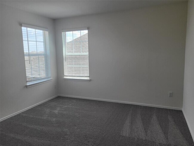 Building Photo - 4465 Acerno St