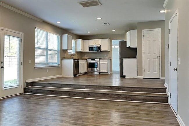 Building Photo - 4341 Ash Tree St SW