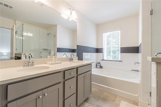 Building Photo - 5392 Brooklands Dr