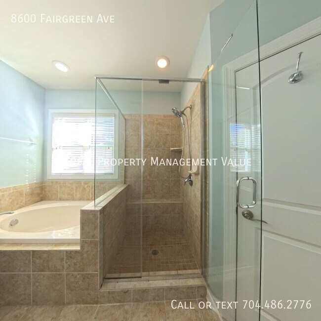 Building Photo - 8600 Fairgreen Avenue