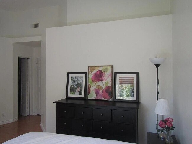 Building Photo - 21246 Sugarbush Cir