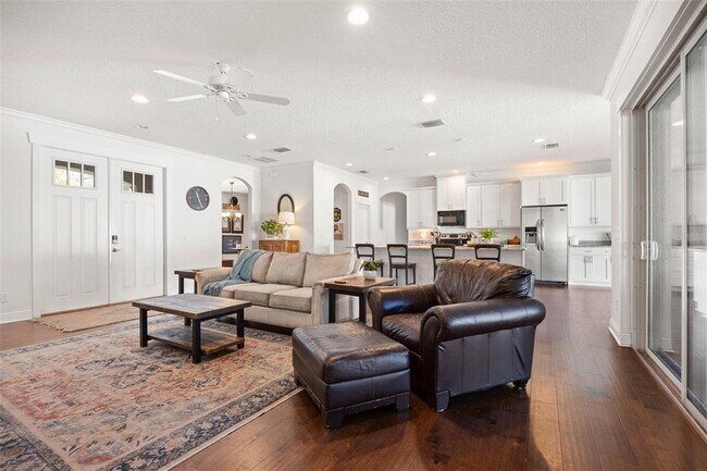 Building Photo - 4005 W El Prado Blvd