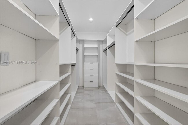 Building Photo - 607 Layne Blvd