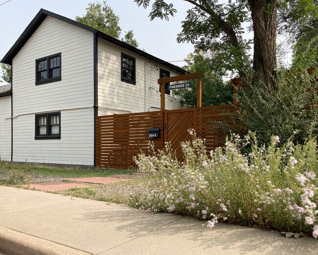 Easy parking, private entry - 2304 Pine Street