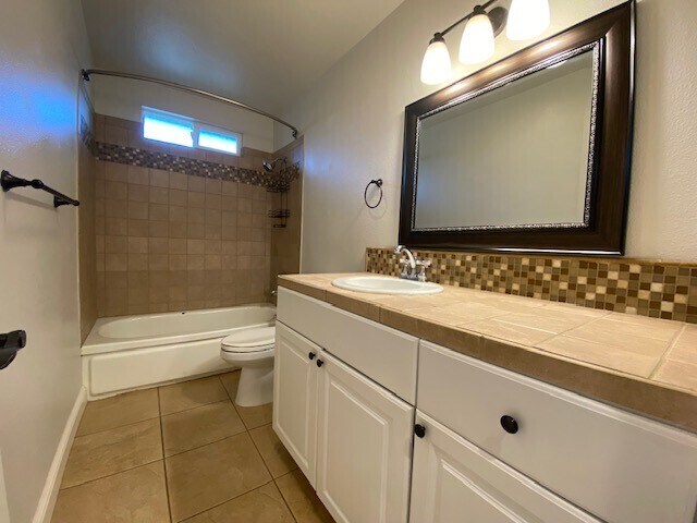 Building Photo - Beautiful and newly remodeled home in Rose...