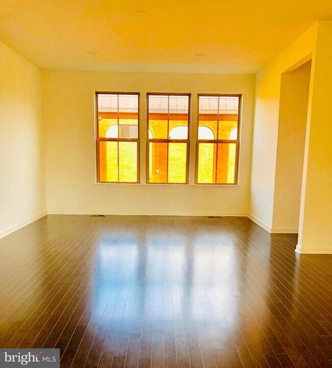 Building Photo - 124 Tolocka Terrace NE