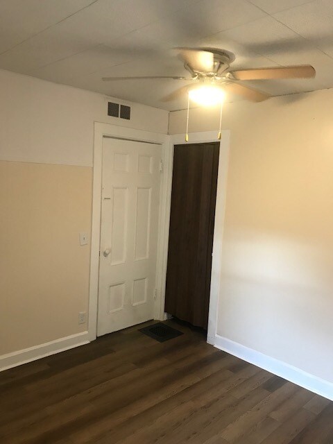 2nd Flr bed rm 3 - 13310 S Brandon Ave