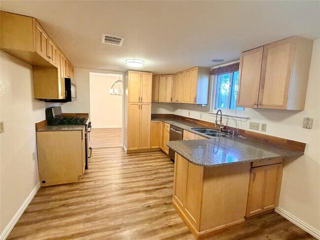 Building Photo - 11606 Birchbark Trail