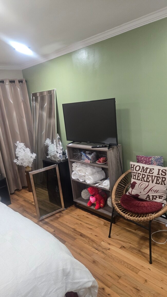 Building Photo - 249 Ontario St