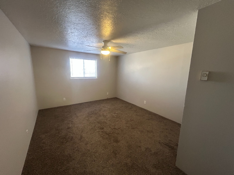 Building Photo - 184 Crestview Dr