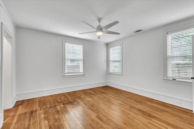 Building Photo - 331 E 54th St