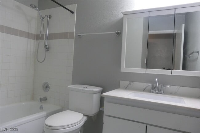 Building Photo - 4398 Bramblewood St