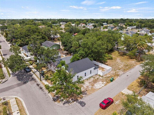 Building Photo - 2901 N 20th St