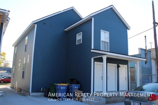 Building Photo - 13 Holland Ave NE