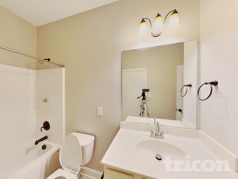 Building Photo - 6800 Payton View Dr