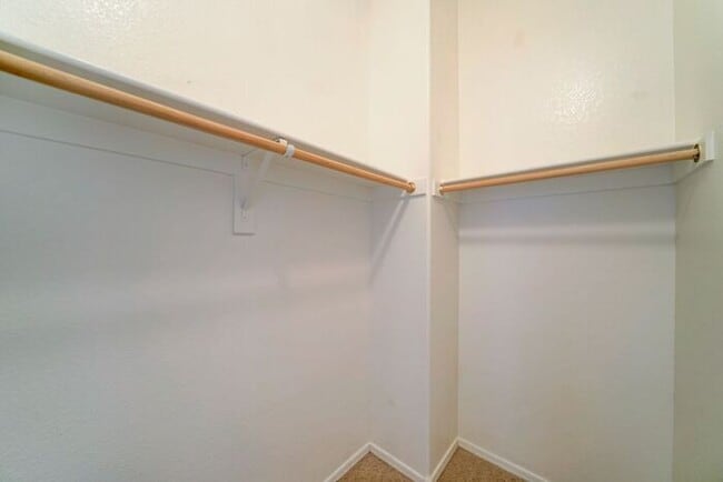 Building Photo - READY TO VIEW NOW! Beautiful Townhome in Great Location