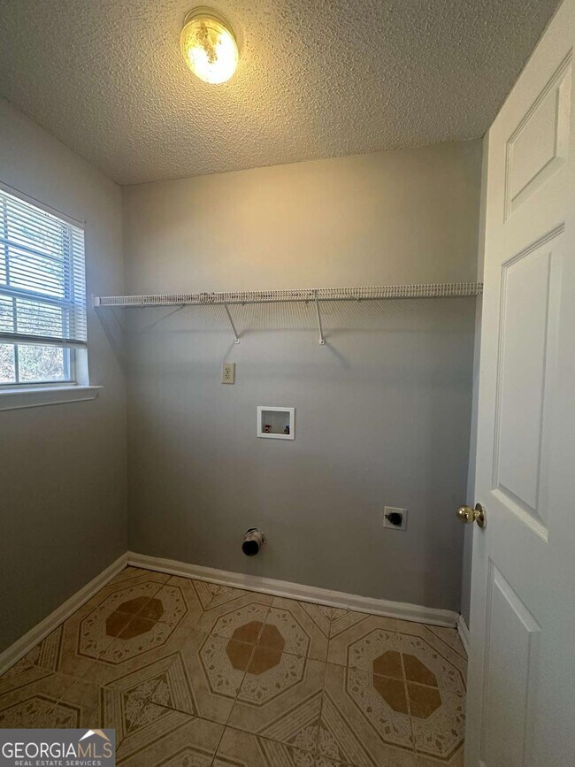 Building Photo - 471 Eagles Crossing Cir