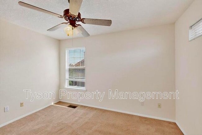 Building Photo - 10409 Cedar Springs Dr NW
