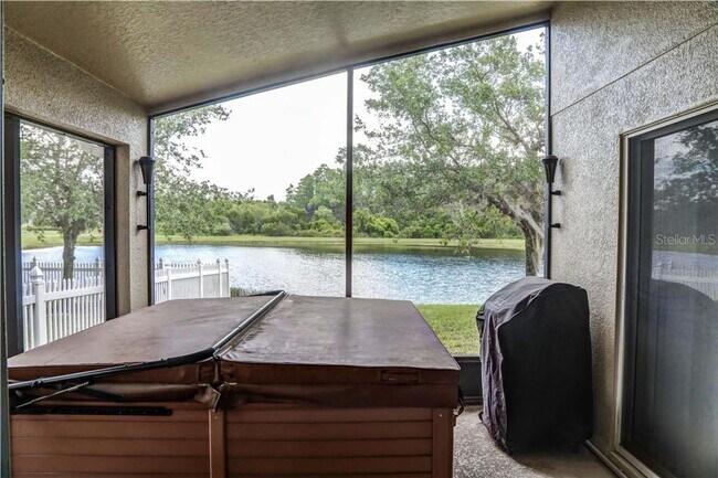 Building Photo - 1521 Echo Lake Ct