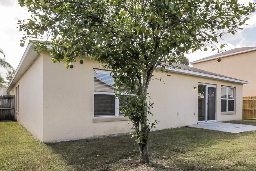 Building Photo - 3137 Holland Dr