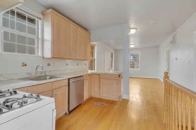 Building Photo - Brookland Corner Lot