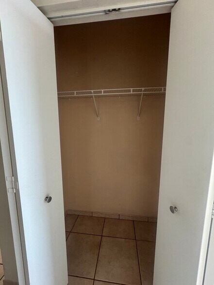 Building Photo - 690 SW 1st Ct