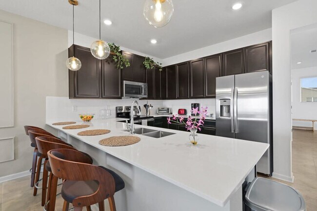 Building Photo - 1053 Splash Shot Pl