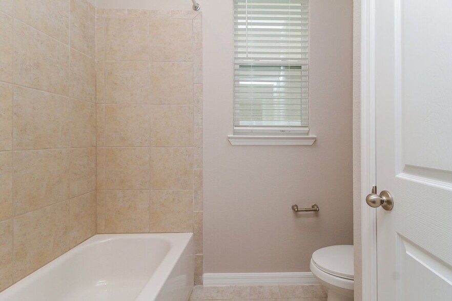 Building Photo - 1016 Atlantic Ave