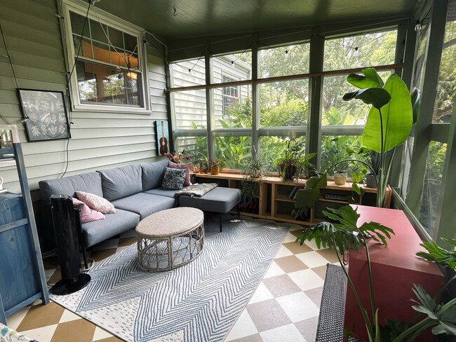 Building Photo - 9802 Brightlea Dr