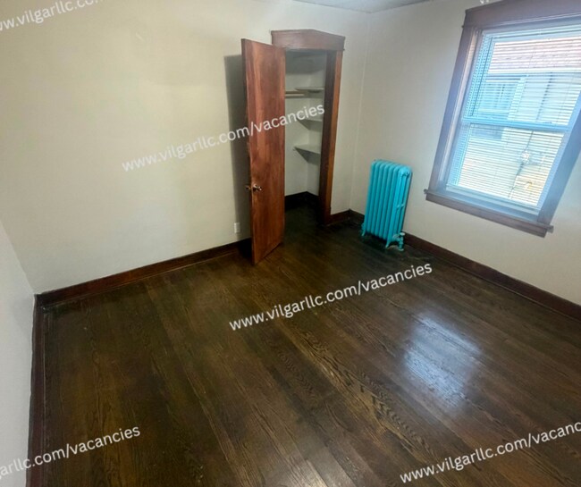 Building Photo - 5417 Wood Ave