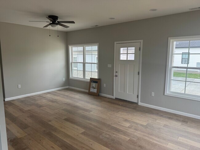 Building Photo - 619 Mayes Ln