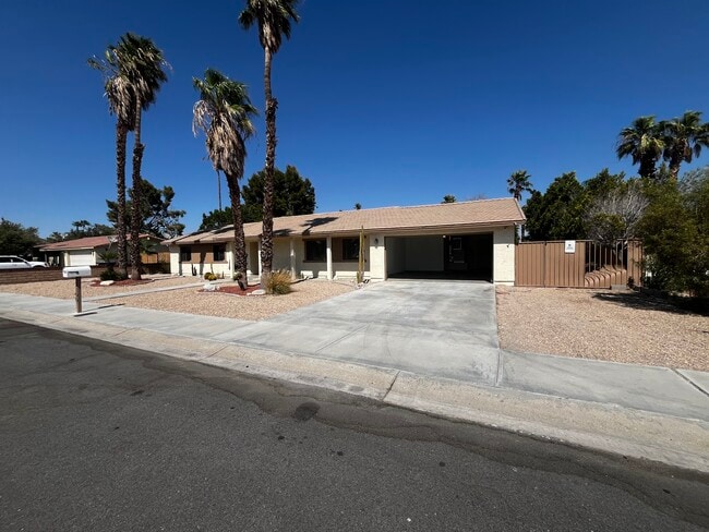 Primary Photo - 2266 N Los Alamos Rd