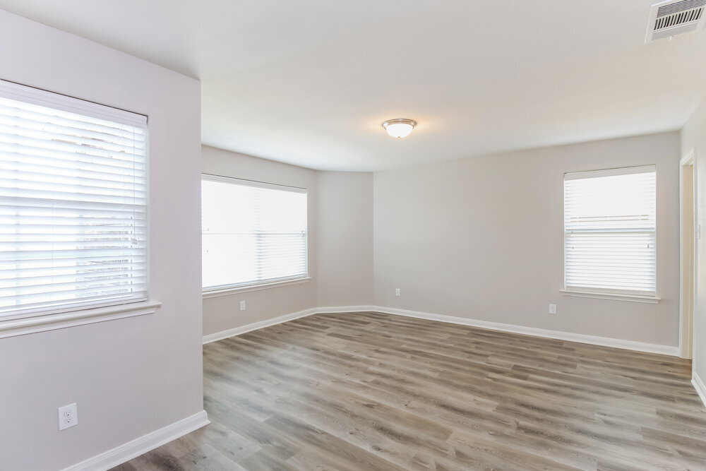 Building Photo - 900 Princewood DR