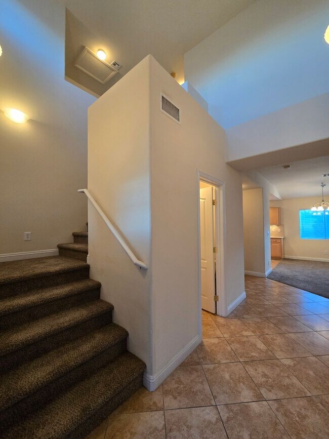 Building Photo - A Fabulous 3 Bedroom, 2.5 Bathroom, 2 Car Garage Townhome in NW Las Vegas