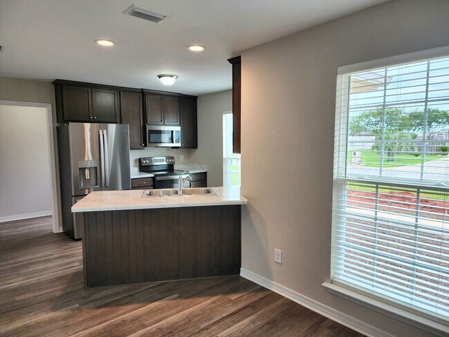 Building Photo - Corner lot 3/2 home in Elberta