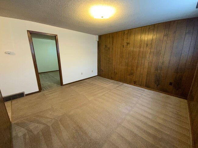 Building Photo - 1801-1803-1803 Garden Dr