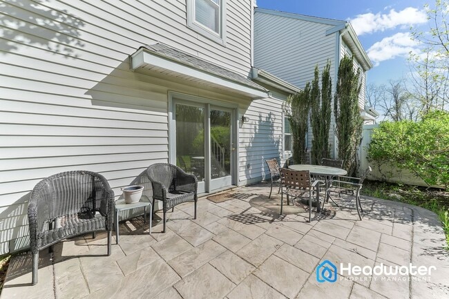 Building Photo - House for Rent in Coatesville