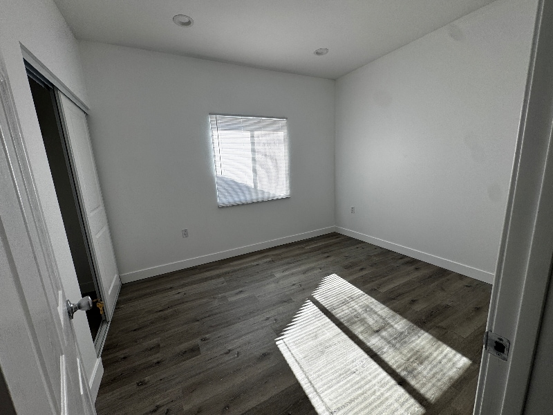 Building Photo - 1976 W 18th St