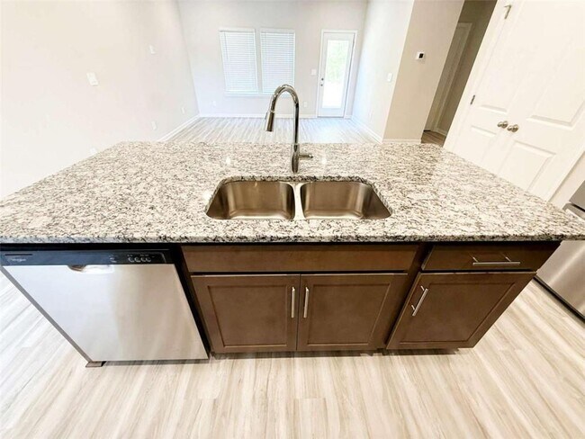 Building Photo - 2087 Avalon Rdg