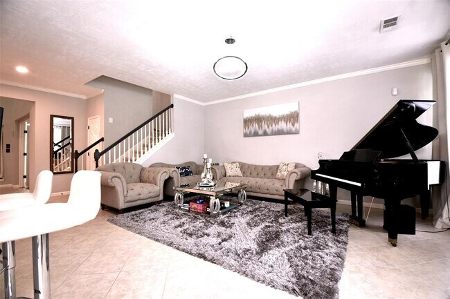 Building Photo - 10303 Sable Trail Ln