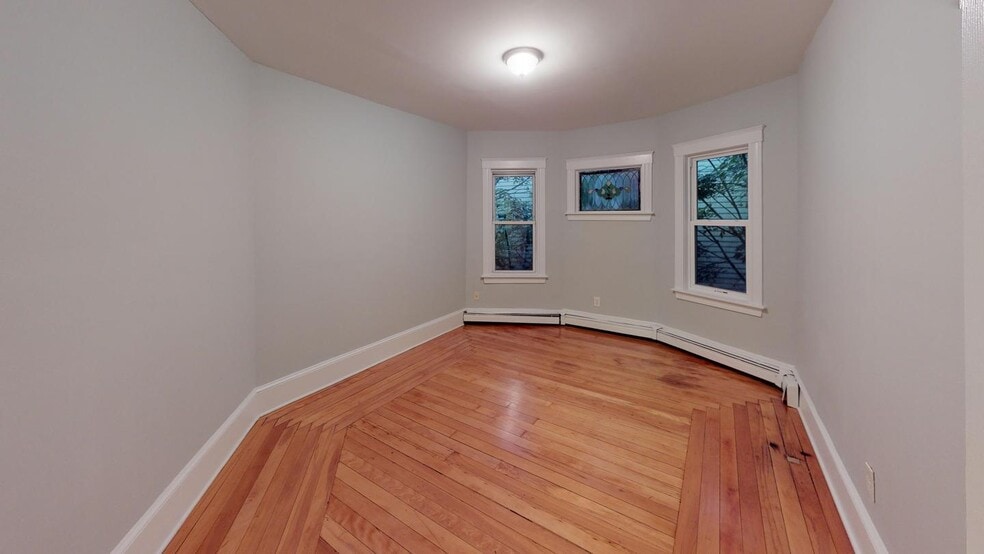 Building Photo - 110 Greenbrier St