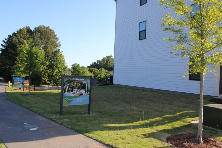 Building Photo - 3601 Elm Grv Ln
